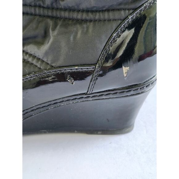 Fioni Quilted Nylon Blk Patent Leather Ankle Wedge Waterproof Boots Sz 8.5 S0024 - Picture 6 of 10